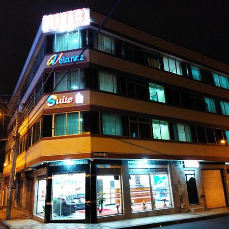 Hotel Velanez Suite Риобамба Экстерьер фото