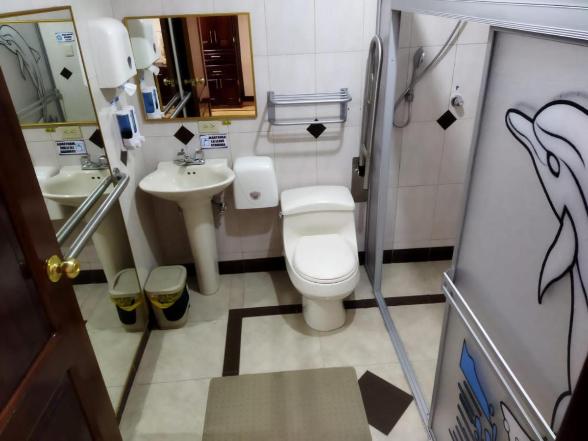 Hotel Velanez Suite Риобамба Экстерьер фото