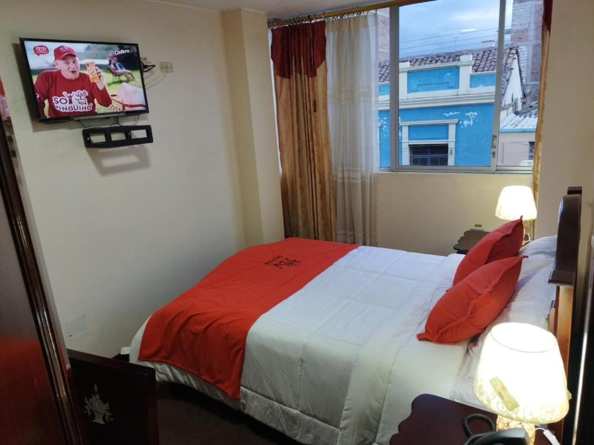 Hotel Velanez Suite Риобамба Экстерьер фото