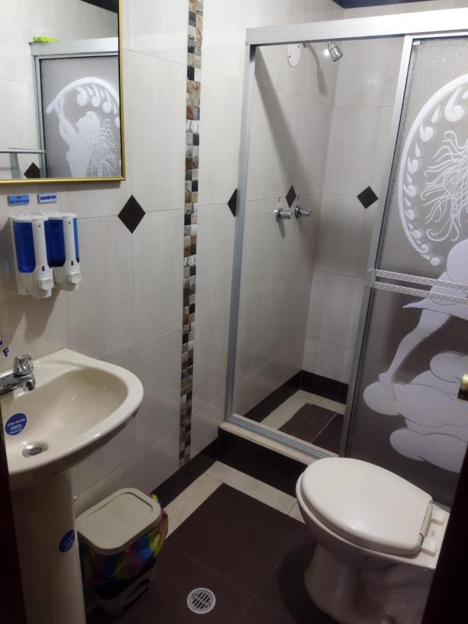 Hotel Velanez Suite Риобамба Экстерьер фото
