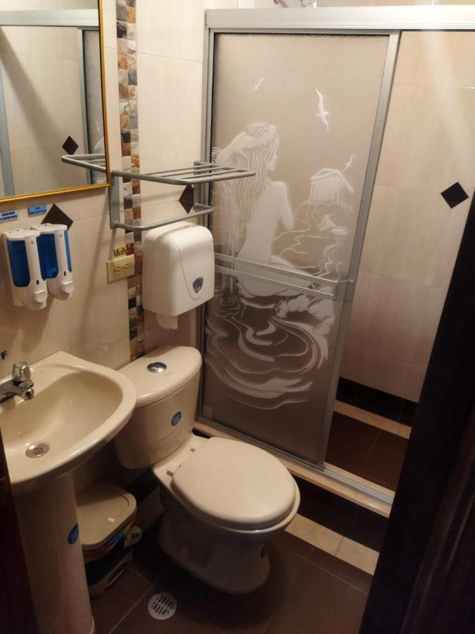 Hotel Velanez Suite Риобамба Экстерьер фото